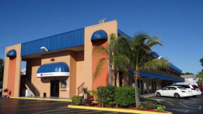 Отель Magnuson Hotel Bradenton  Брадентон